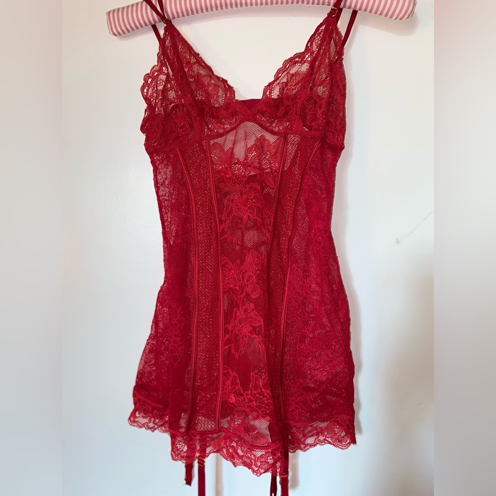 Victoria's Secret VDAY-Scarlet Lace Chemise With Garters.